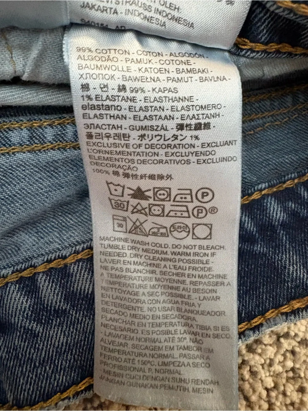 Levi’s 505 Regular Fit Jeans Medium Wash Blue Size 34x32